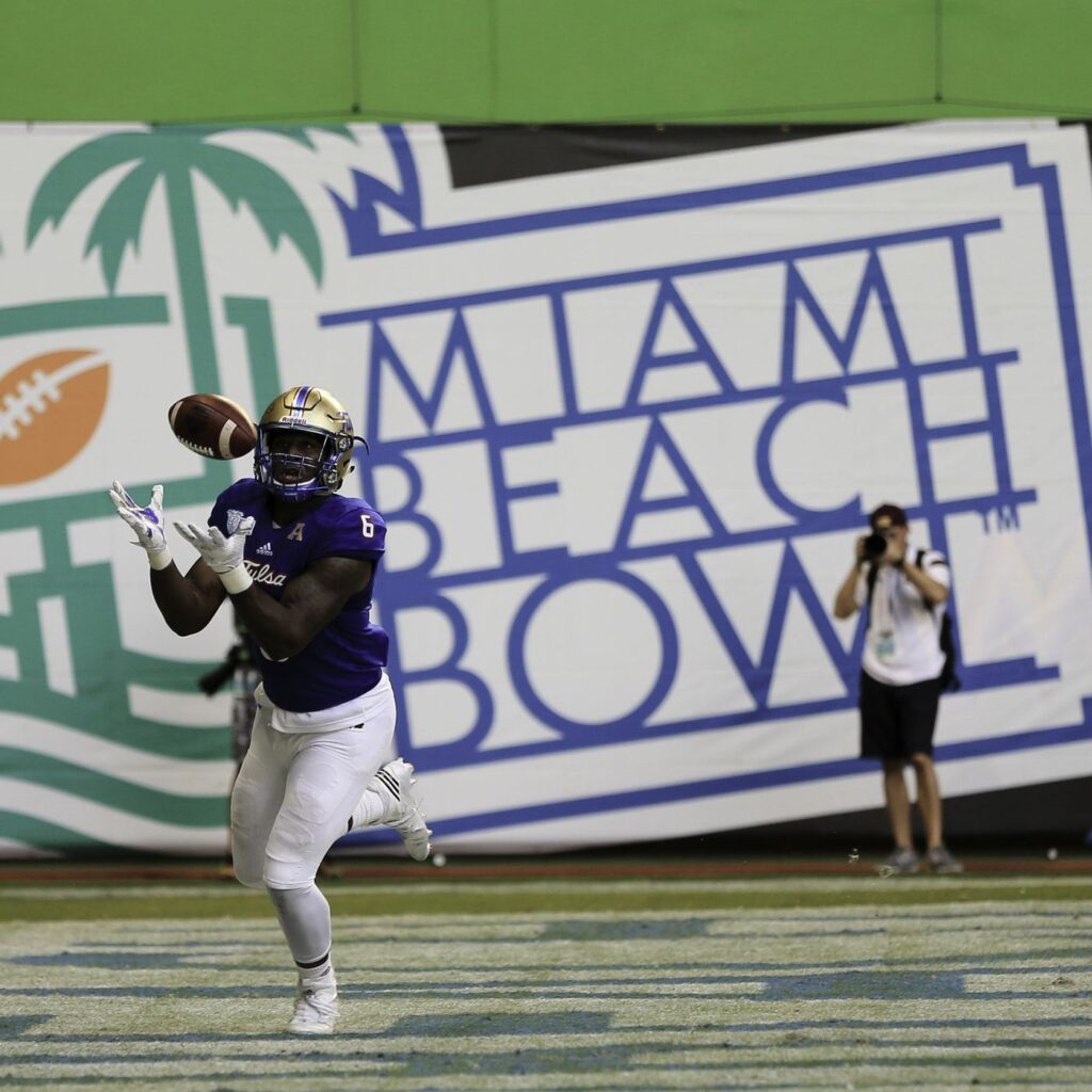 Miami Beach Bowl player